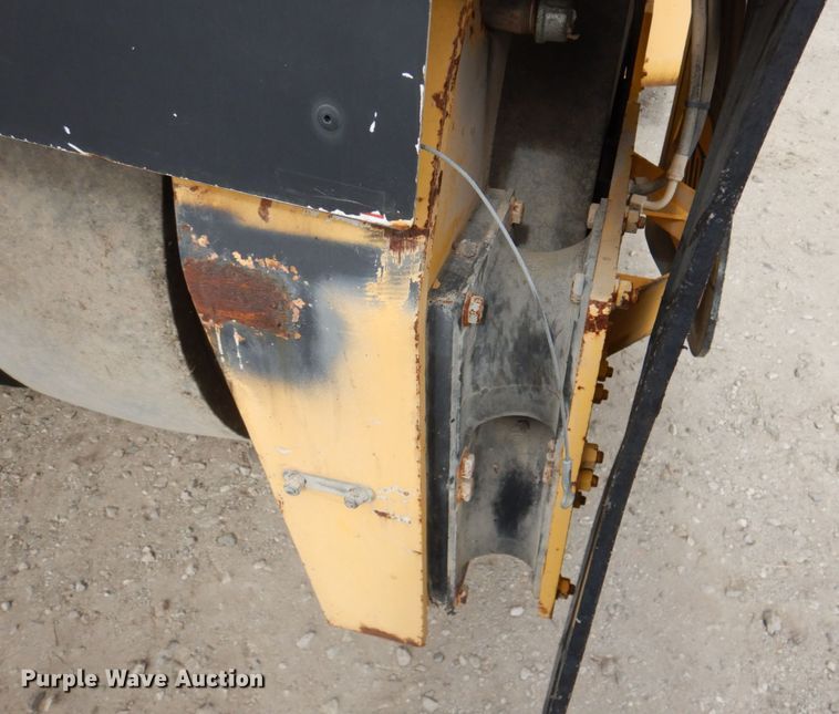 image for item DN2730 2012 Sakai GW750-2  pneumatic roller