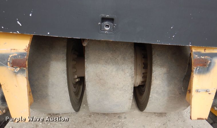 image for item DN2730 2012 Sakai GW750-2  pneumatic roller