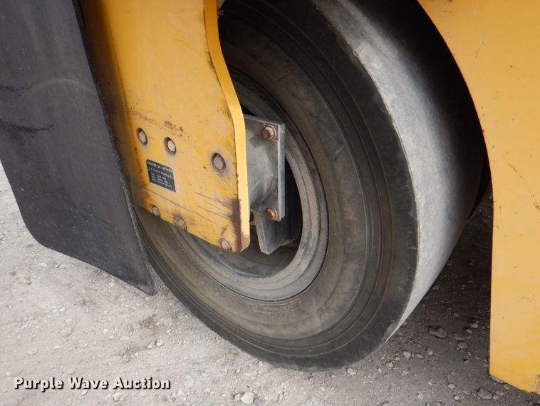 image for item DN2730 2012 Sakai GW750-2  pneumatic roller