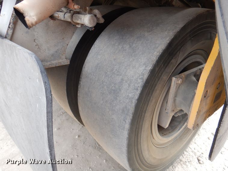 image for item DN2730 2012 Sakai GW750-2  pneumatic roller