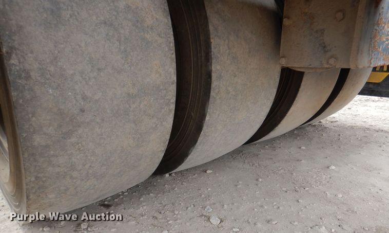 image for item DN2730 2012 Sakai GW750-2  pneumatic roller