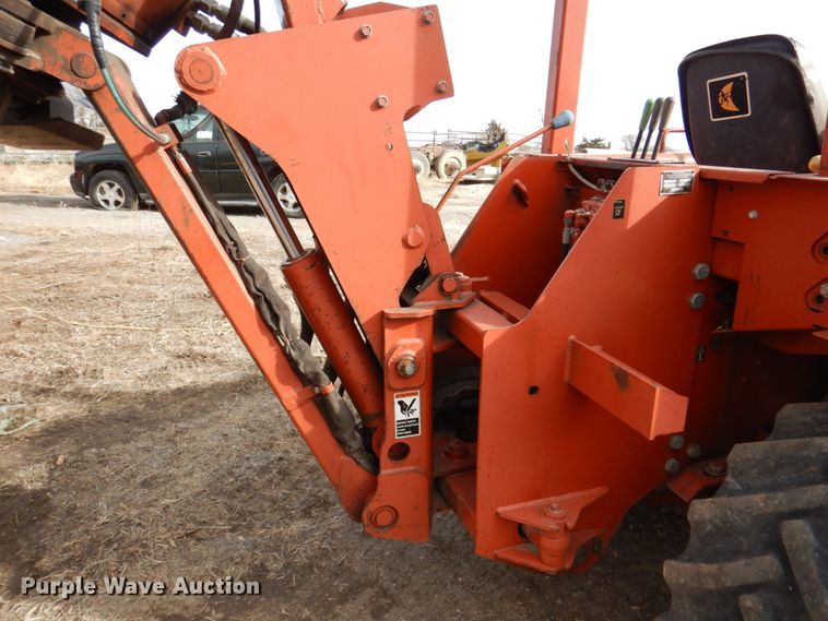 image for item DN2733 1997 Ditch Witch 8020  cable plow