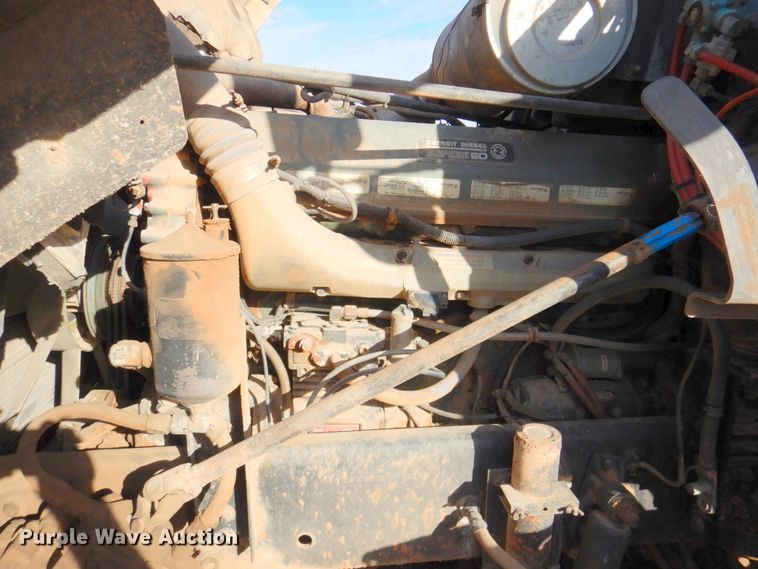 image for item DN2735 1993 Freightliner FLD120  truck cab and chassis