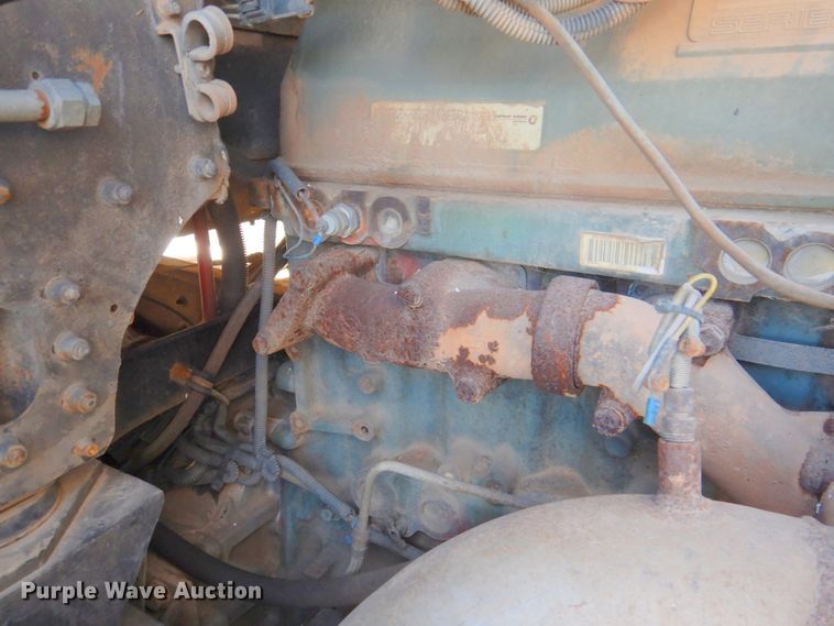 image for item DN2735 1993 Freightliner FLD120  truck cab and chassis