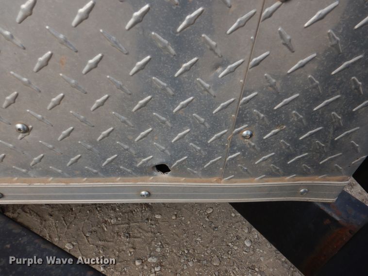 image for item DN2736 2016 Lark VT8.5X28TA  enclosed cargo trailer