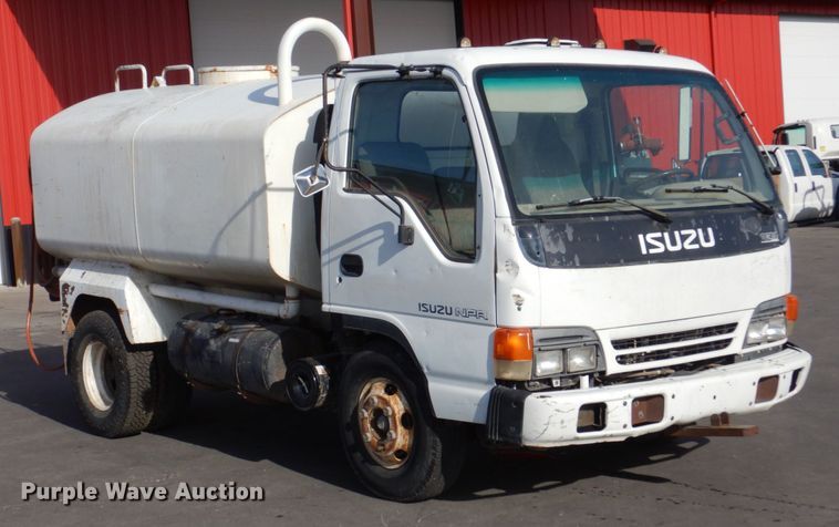 image for item DN7254 1995 Isuzu NPR  tank truck