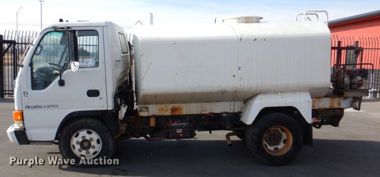image for item DN7254 1995 Isuzu NPR  tank truck