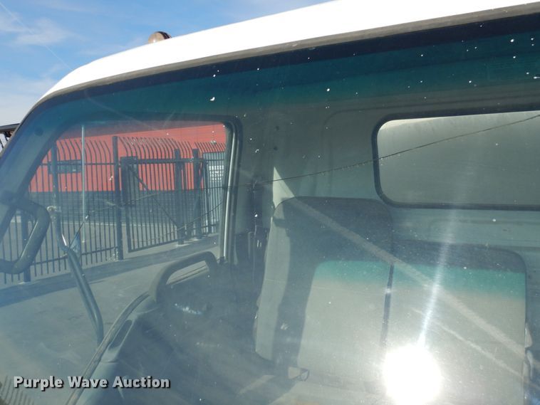 image for item DN7254 1995 Isuzu NPR  tank truck