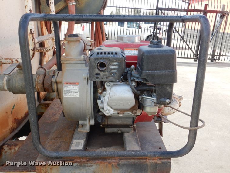 image for item DN7254 1995 Isuzu NPR  tank truck