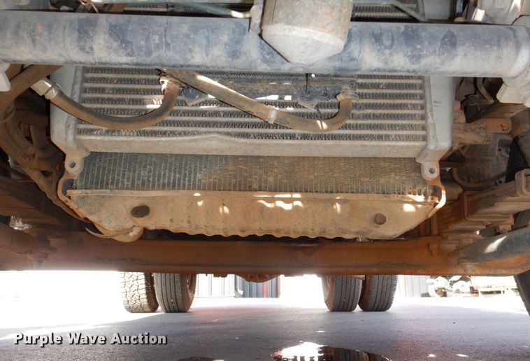 image for item DN7254 1995 Isuzu NPR  tank truck