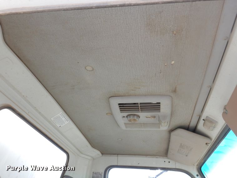 image for item DN7254 1995 Isuzu NPR  tank truck