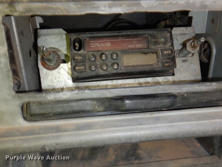 image for item DN7254 1995 Isuzu NPR  tank truck