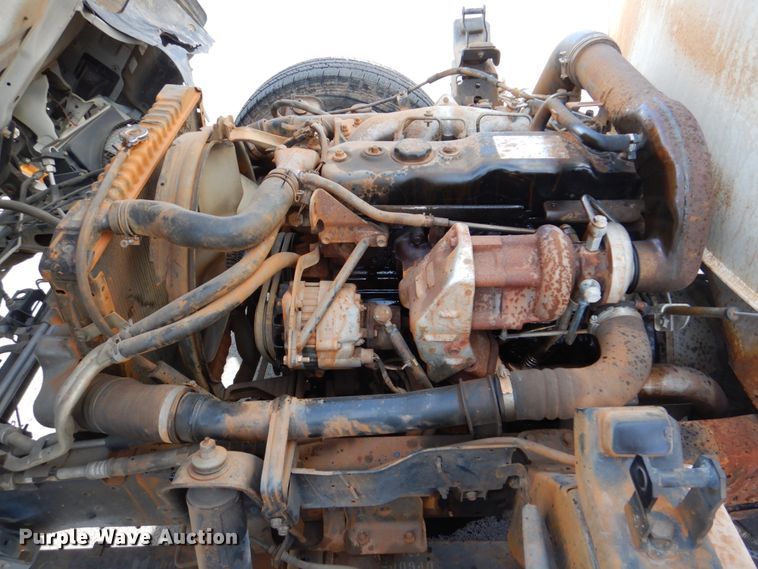 image for item DN7254 1995 Isuzu NPR  tank truck