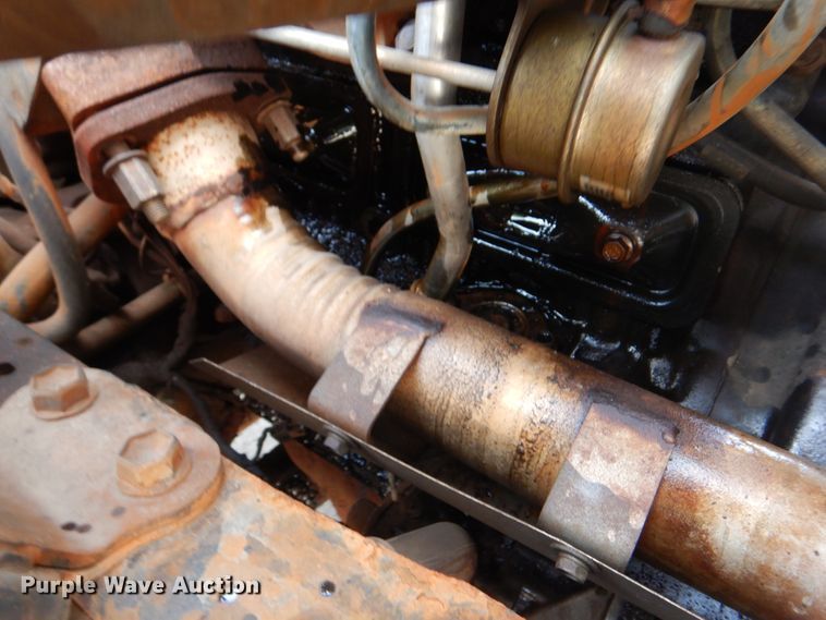 image for item DN7254 1995 Isuzu NPR  tank truck