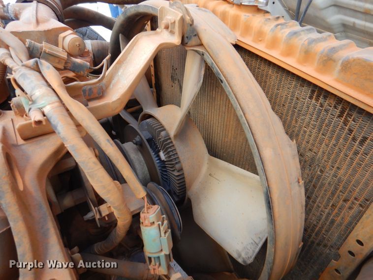 image for item DN7254 1995 Isuzu NPR  tank truck