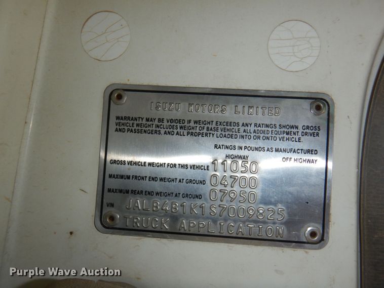 image for item DN7254 1995 Isuzu NPR  tank truck