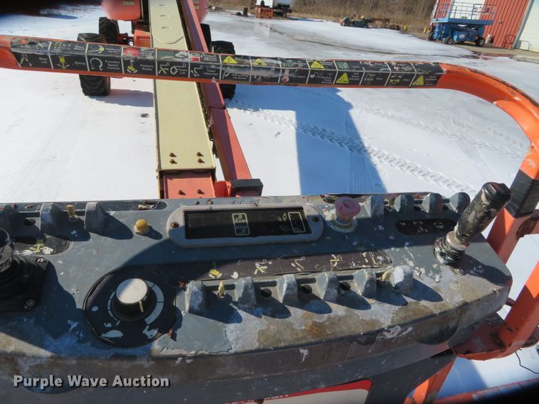 image for item DN7887 2008 JLG 800S  boom lift