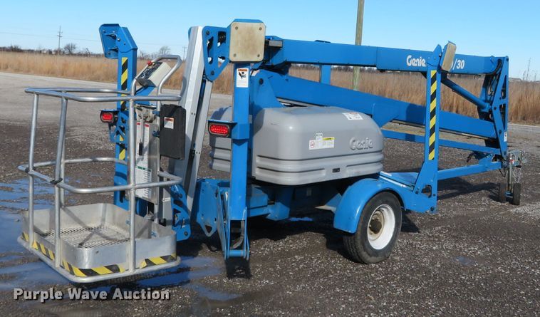 image for item DN7896 2003 Genie TMZ-50/30  boom lift