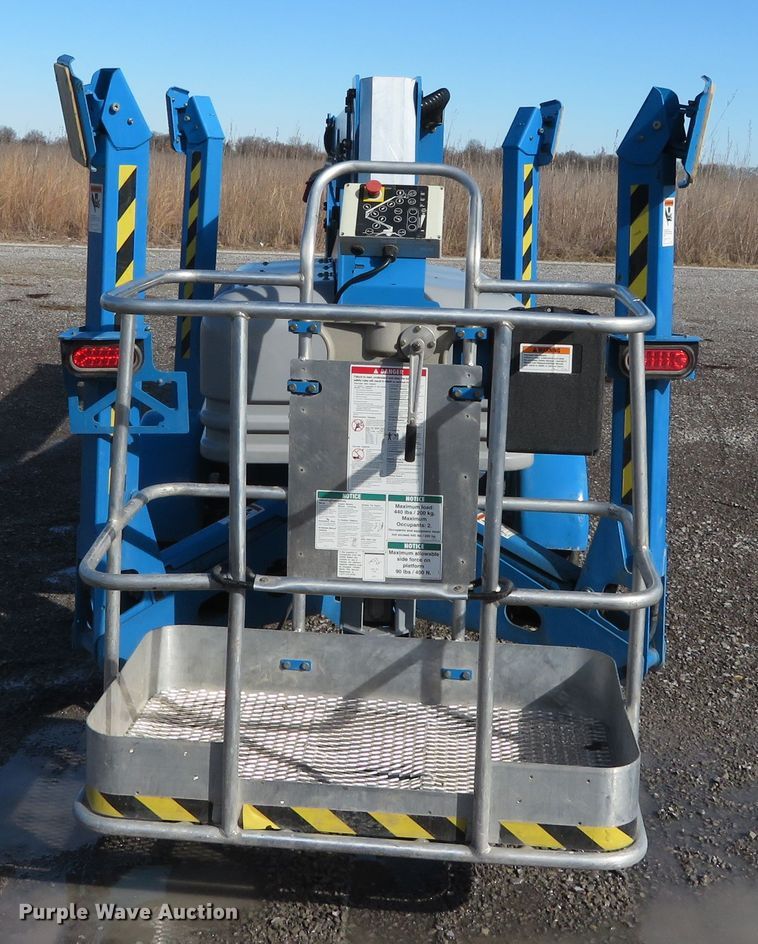 image for item DN7896 2003 Genie TMZ-50/30  boom lift