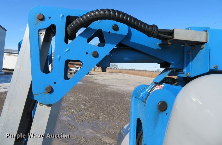 image for item DN7896 2003 Genie TMZ-50/30  boom lift