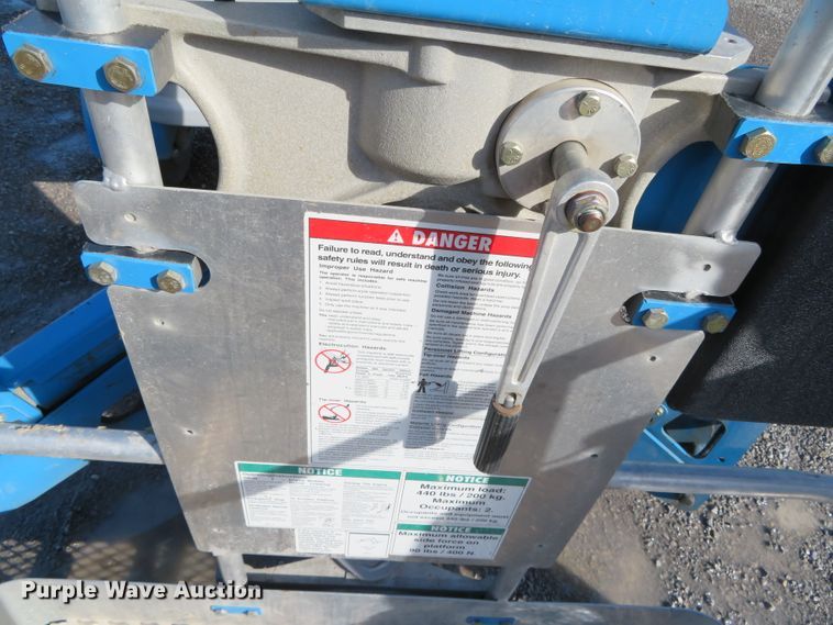 image for item DN7896 2003 Genie TMZ-50/30  boom lift