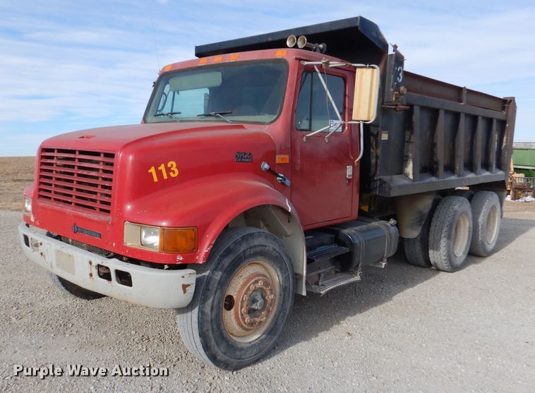image for item DR0845 1998 International 4900  dump truck
