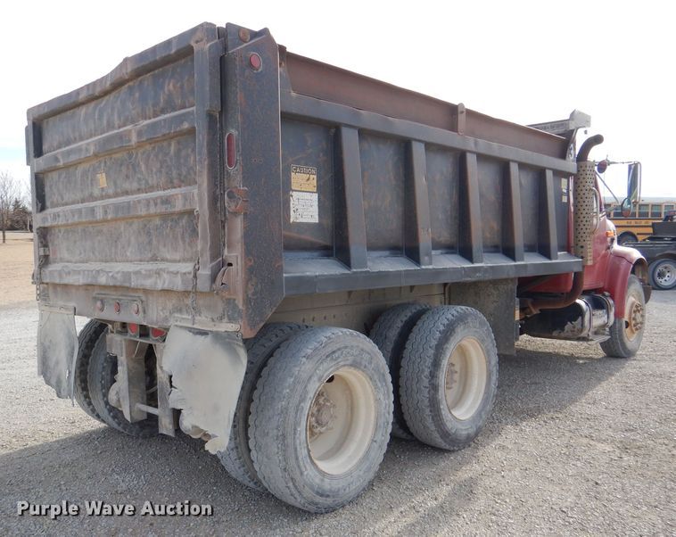 image for item DR0845 1998 International 4900  dump truck