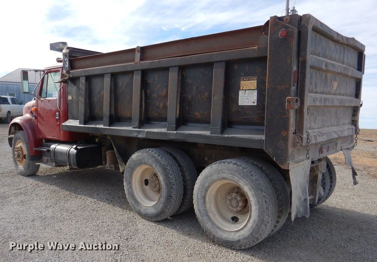 image for item DR0845 1998 International 4900  dump truck