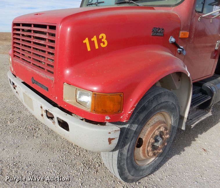image for item DR0845 1998 International 4900  dump truck