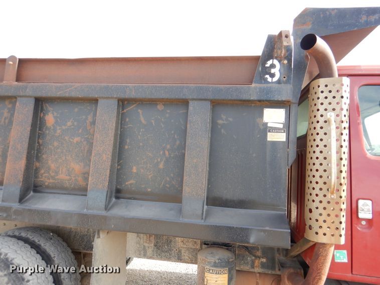 image for item DR0845 1998 International 4900  dump truck