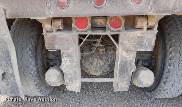 image for item DR0845 1998 International 4900  dump truck