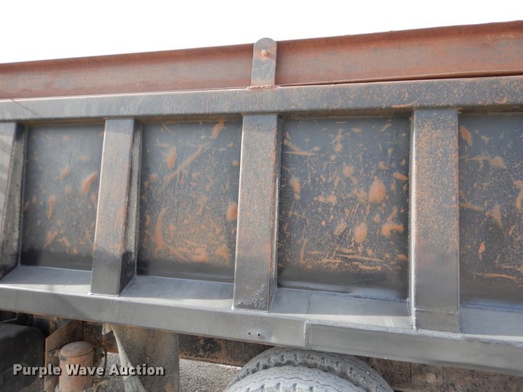 image for item DR0845 1998 International 4900  dump truck