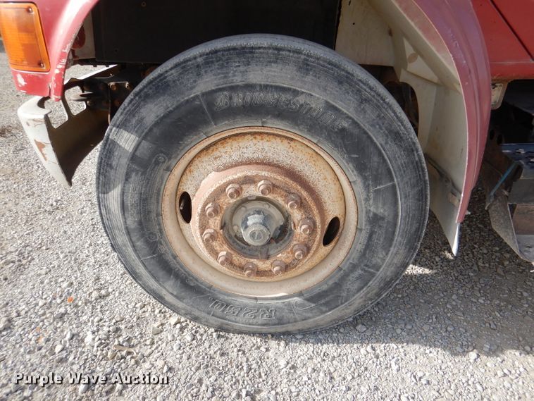 image for item DR0845 1998 International 4900  dump truck