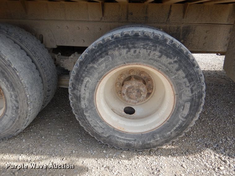 image for item DR0845 1998 International 4900  dump truck