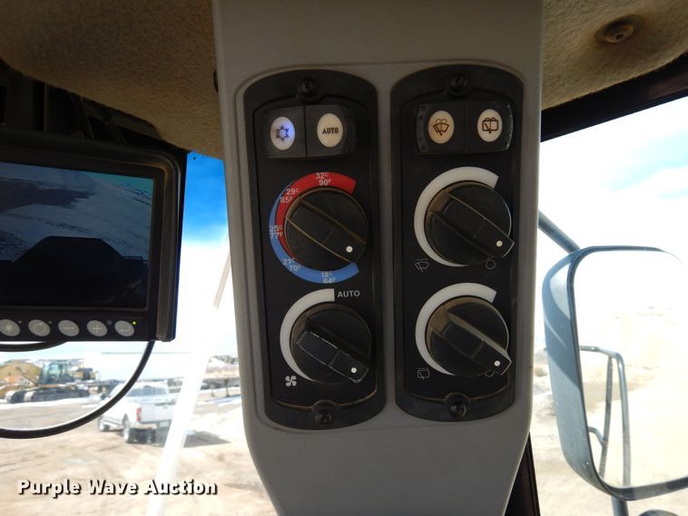 image for item DR1099 2013 Caterpillar 950K  wheel loader