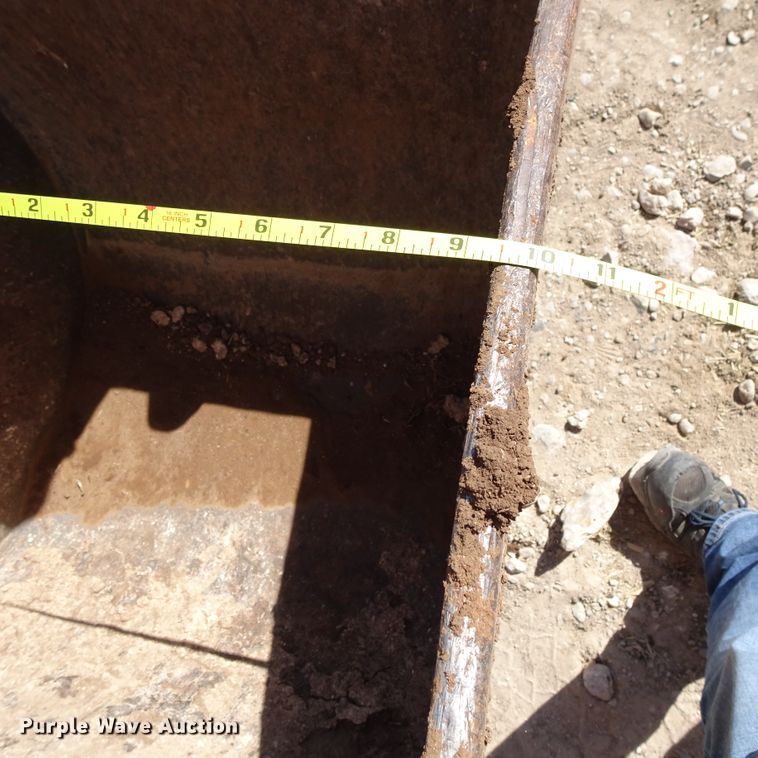 image for item GC9214 2012 Volvo BL60B  backhoe