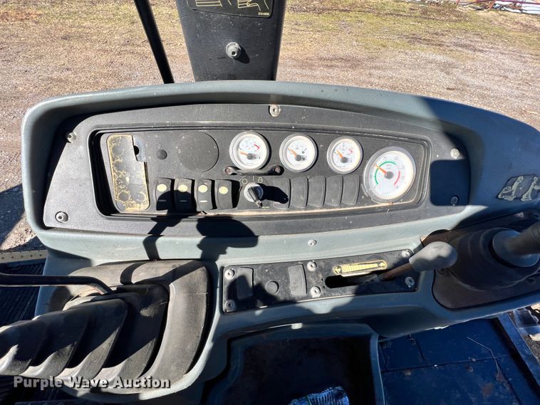 image for item ID9705 2006 Caterpillar 416D  landscape tractor