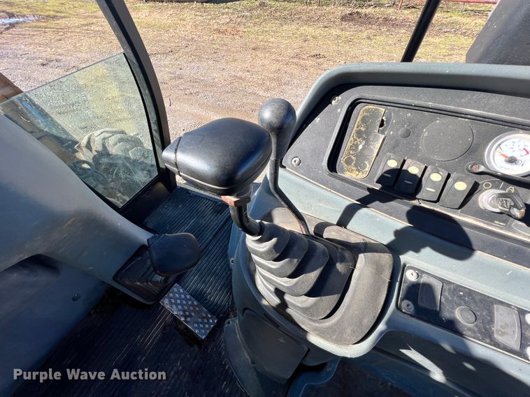 image for item ID9705 2006 Caterpillar 416D  landscape tractor