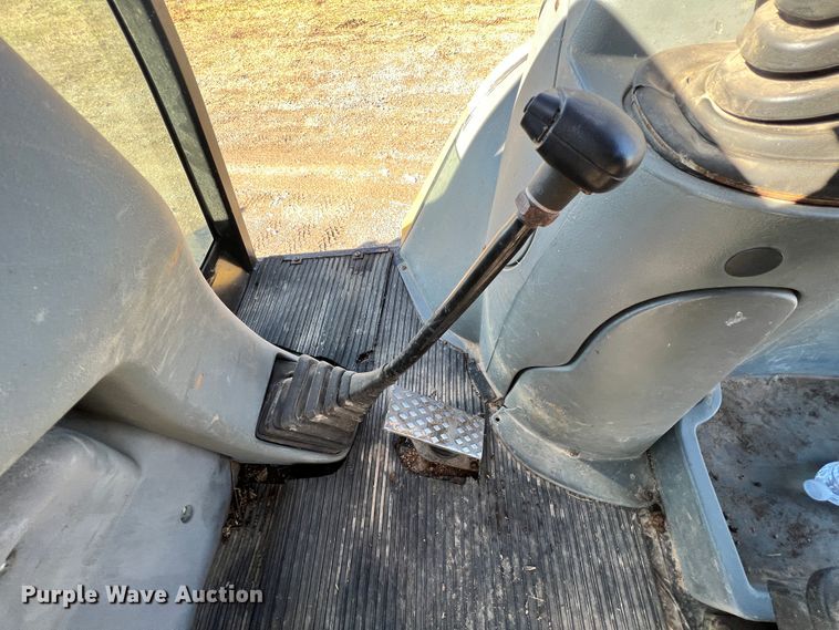 image for item ID9705 2006 Caterpillar 416D  landscape tractor