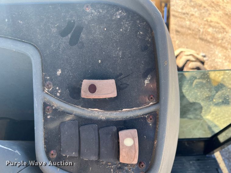 image for item ID9705 2006 Caterpillar 416D  landscape tractor