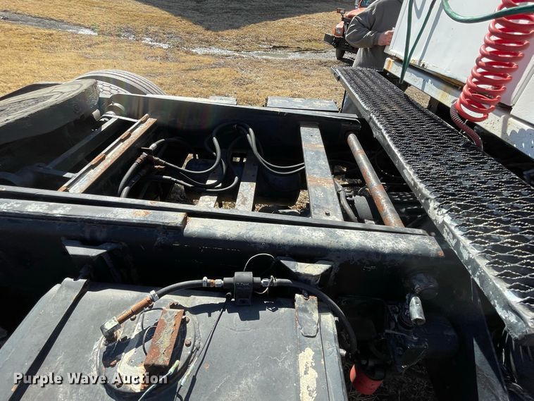 image for item IF9274 1985 Ottowa 0  yard truck