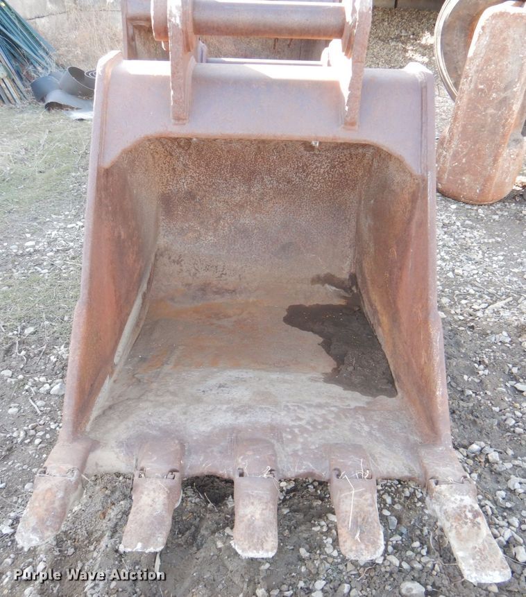image for item IH9179 (2) excavator buckets