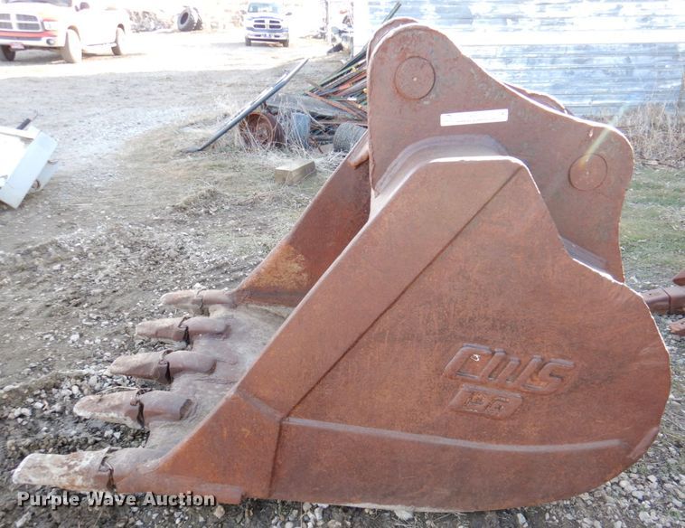 image for item IH9179 (2) excavator buckets