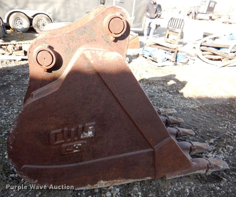 image for item IH9179 (2) excavator buckets