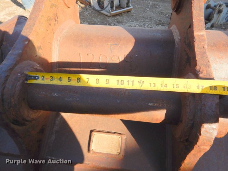 image for item IH9179 (2) excavator buckets