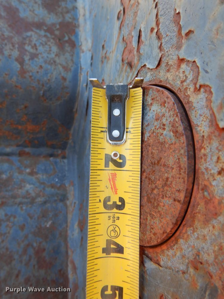 image for item IH9179 (2) excavator buckets