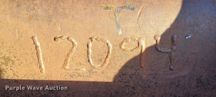 image for item IH9179 (2) excavator buckets