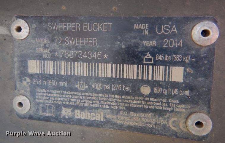 image for item IH9185 2014 Bobcat 72" W skid steer sweeper