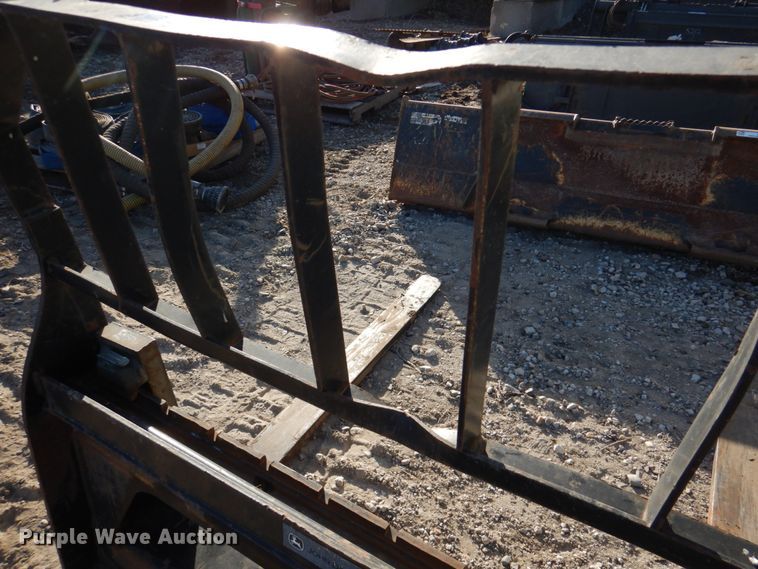 image for item IH9187 John Deere skid steer forks