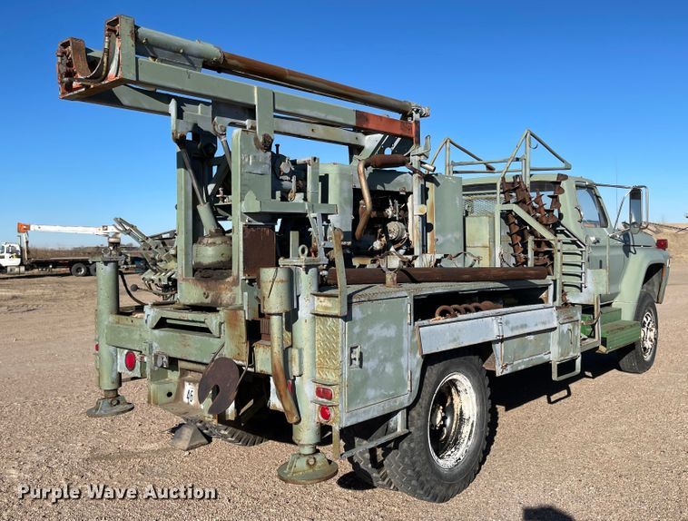 image for item IJ9578 1979 Ford F600  drilling rig truck